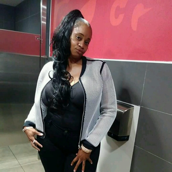 Meet your Posher, Bionca - Picture 1 of 1